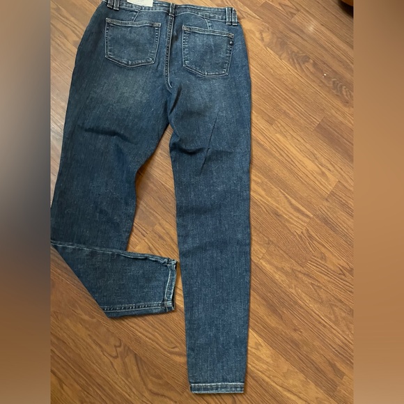 NWT M Jeans by Maurice’s Size 10 Mid Rise Regular Dark Wash Jeans. - Picture 7 of 13